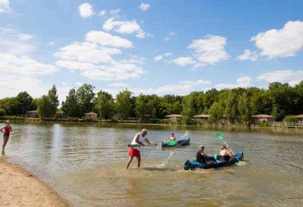 Canoë - Activités aquatiques sur l'étang