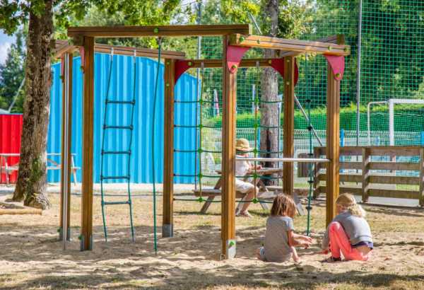 Aire de jeux - Aire de jeux pour les enfants en vacances sur l'Île d'Oléron