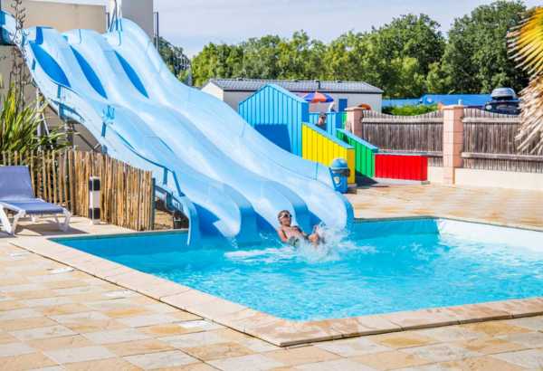 Espace aquatique - Espace aquatique avec piscines et toboggans sur l'Île d'Oléron