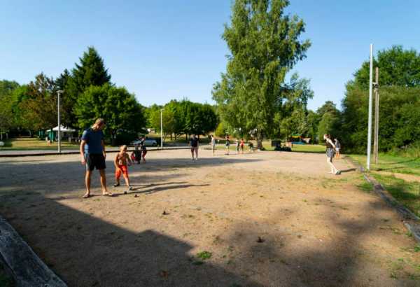 Aire de pétanque - Le terrain de pétanque du camping