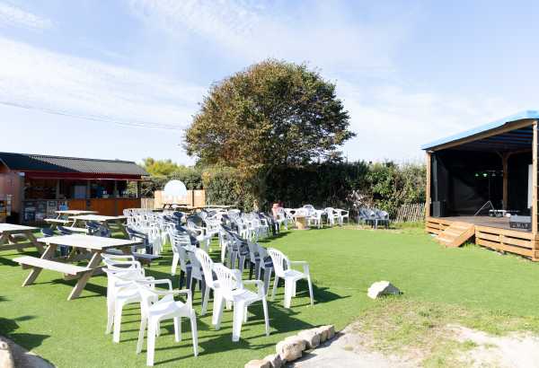 Scène - MOBIL-HOME XXL : Stacaravan 10 personen