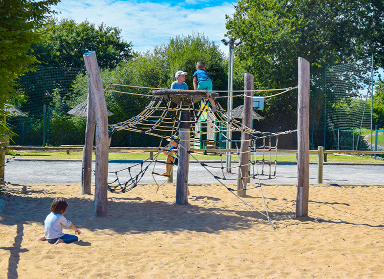 Campsite La Trévillière games