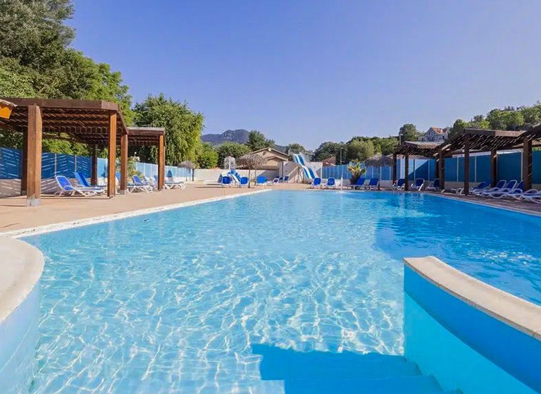 Campsite Viaduc swimming pool