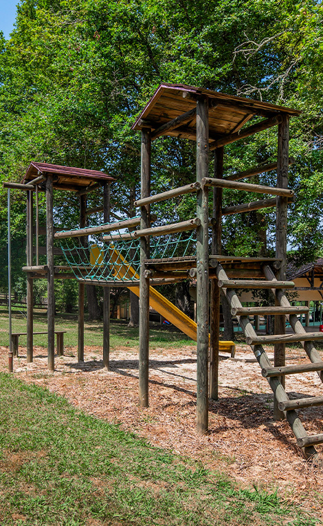 Camping les Lacs d'Armagnac aire de jeux