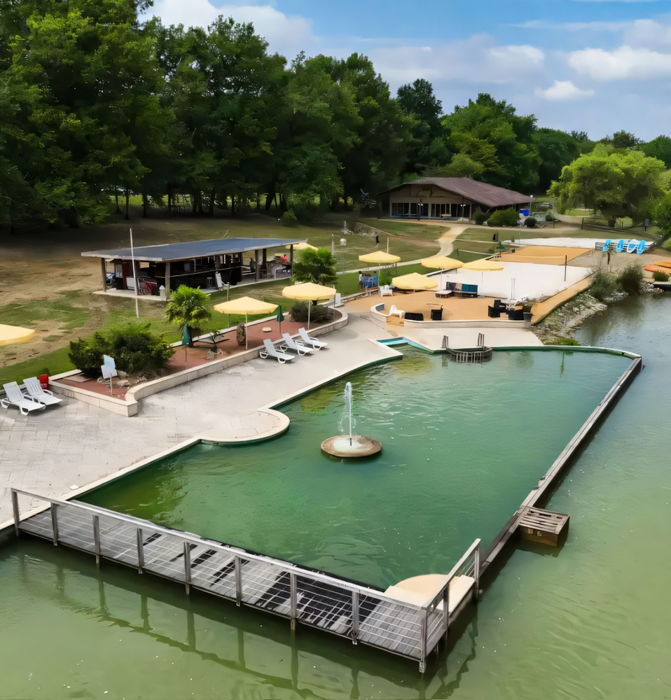 Campsite les Lacs d'Armagnac natural swimming pool
