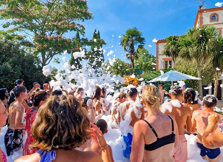 Domaine du Koukano pool party