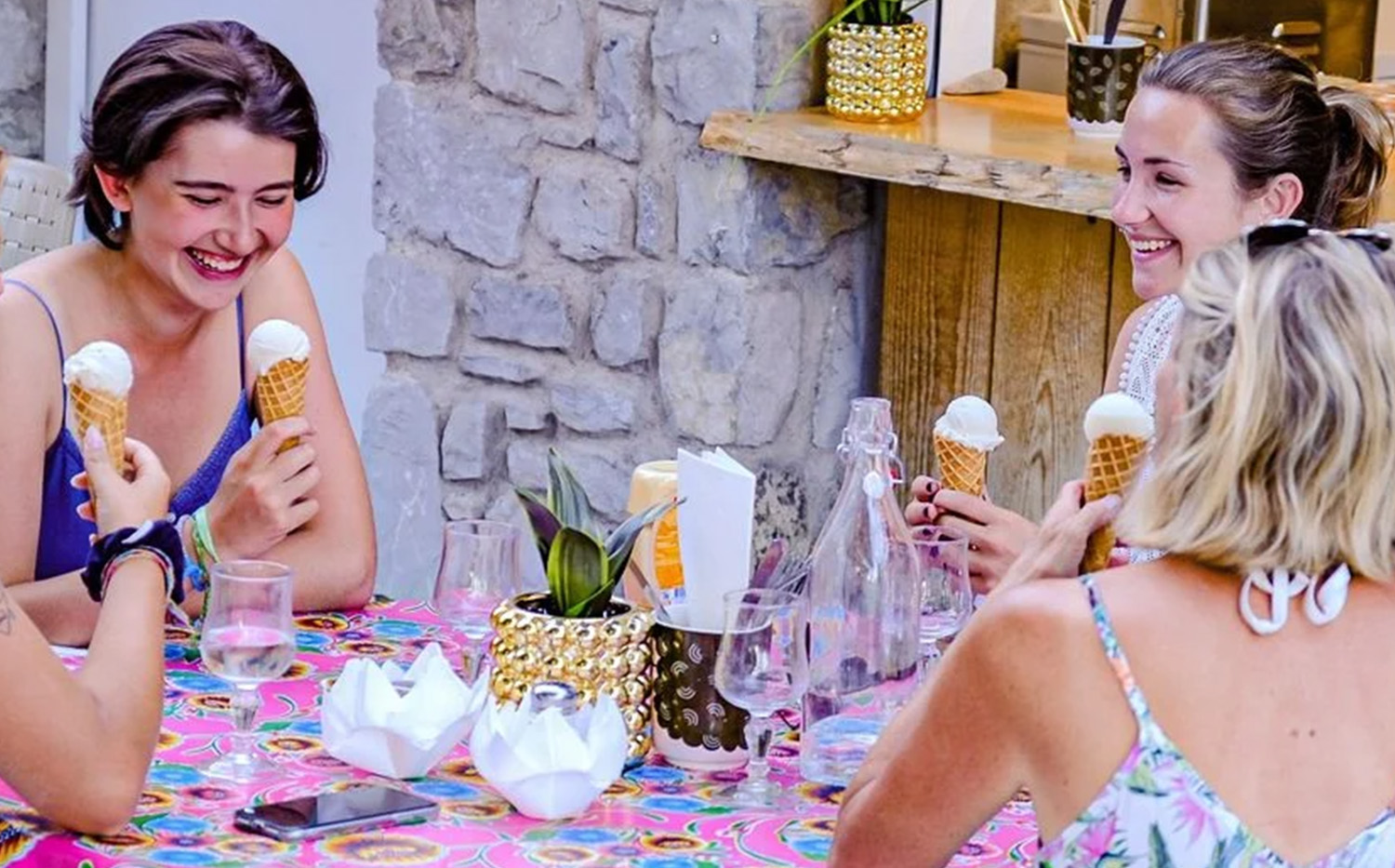 camping medrose table