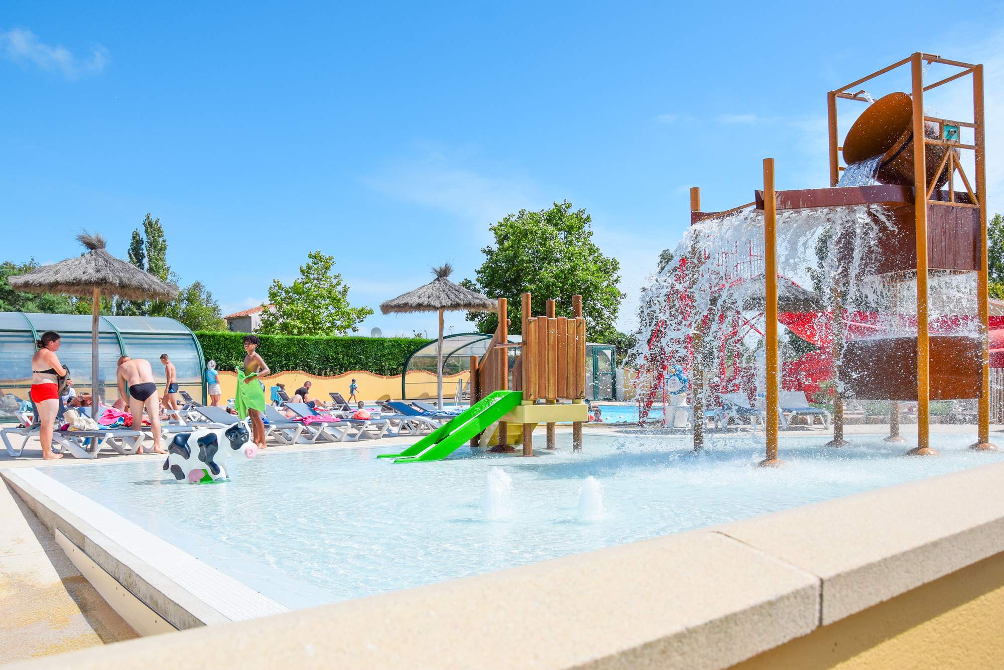 trevilliere games swimming pool